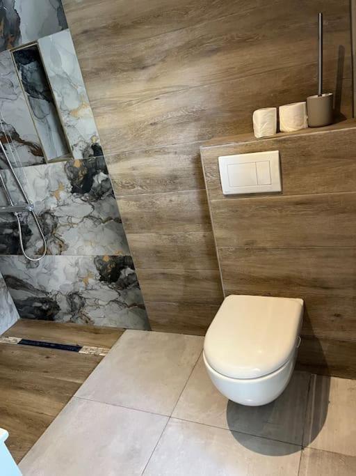 Maisonnette Avec Terrasse Avec Spa Privatif Lutterbach Luaran gambar